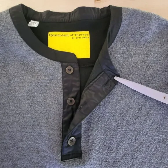 Descendant of Thieves Men's Grey Relaxed Crew Neck Pullover Sweater Thumb Holes - Picture 4 of 11